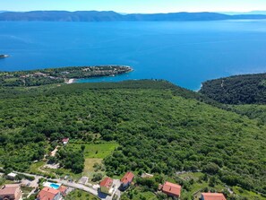 Water, Sky, Water Resources, Mountain, Blue, Nature, Azure, Natural Landscape, Highland, Tree