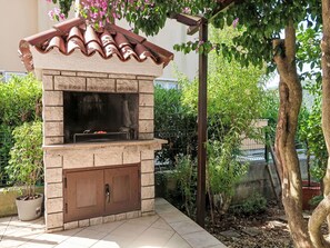 Garden, Brick, Shade, Backyard, Flagstone, Landscaping, Outdoor Structure, Yard, Design, Wood Stain