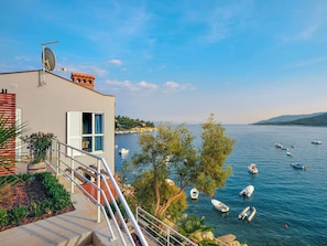 Water, Sky, Cloud, Building, Plant, Azure, Window, House, Body Of Water, Coastal And Oceanic Landforms