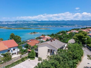 L'Eau, Ciel, Nuage, Ressources En Eau, Bâtiment, Plante, Bleu, Bleu Azur, Arbre, Lac