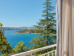 Tree, Property, Natural Landscape, Shore, Wilderness, Real Estate, Sky, Lake, Azure, Vacation