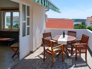 Eigentum, Möbel, Gebäude, Zimmer, Haus, Grundeigentum, Tabelle, Terrasse, Zuhause, Balkon