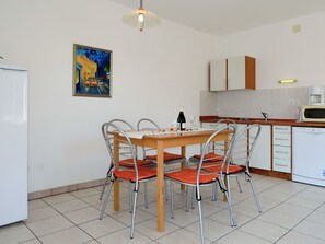 Pièce, Propriété, Meubles, Bâtiment, Table, Immobilier, Design Intérieur, Sol, Maison, Salle À Manger