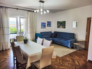 Canapé, Table, Meubles, Bleu Azur, Bois, Design Intérieur, Cadre, Chaise, Salon, Sol