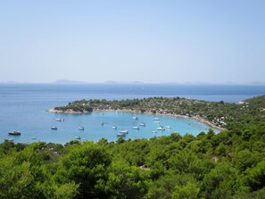 L'Eau, Ciel, Nuage, Ressources En Eau, Bleu Azur, Arbre, Paysage Naturel, Plage, Cotiers Et Relief Océaniques, Plante