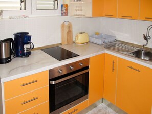 Kitchen Sink, Cabinetry, Sink, Property, Countertop, Kitchen Appliance, Home Appliance, Kitchen, Kitchen Stove, Blue