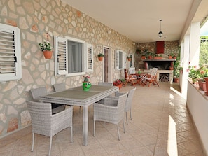 Table, Fleur, Meubles, Propriété, Plante, Chaise, Bâtiment, Plante D'Appartement, Bois, Cadre
