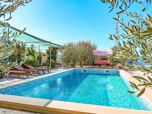 Piscine, Propriété, Immobilier, Loisir, Bâtiment, Recours, Maison, Domicile, Vacances, Centre De Loisirs