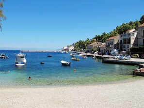 Wasser, Himmel, Wolke, Wasservorräte, Azurblau, Baum, Natürliche Landschaft, Strand, Küsten Und Ozeanische Forms, Pflanze