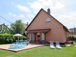 Property, House, Building, Home, Cottage, Real Estate, Roof, Architecture, Backyard, Farmhouse