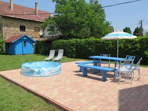 Propriété, Piscine, Arrière-Cour, Patio, Ombre, Table, Cour, Maison, Loisir, Immobilier