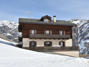 Sky, Building, Snow, Mountain, Window, House, Slope, Cloud, Tree, Landscape