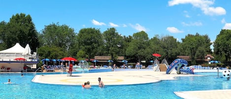 L'Eau, Ciel, Nuage, Piscine, Arbre, Ombre, Des Loisirs, Loisir, Amusement, Ville Resort