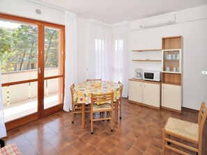 Propriété, Pièce, Meubles, Sol, Bâtiment, Maison, Design Intérieur, Immobilier, Parquet, Cuisine