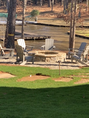 Fire pit 