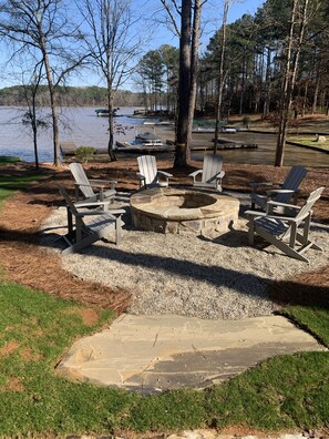 Fire pit 