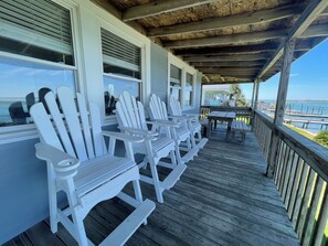 Dining option on porch as well.