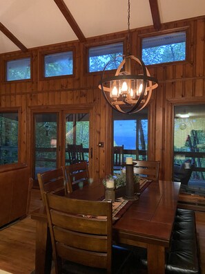 Dining area with Mountain View.