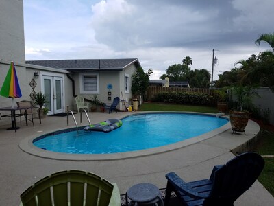 Beautiful Centrally Located Merritt lsland- Cocoa Bch. Area