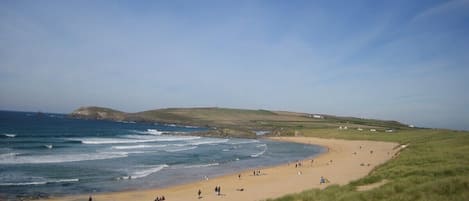 Constantine Bay - 100m walk from the apartment.