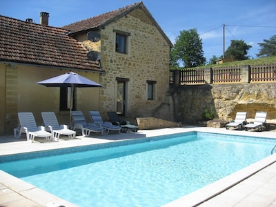 Roque Terrace - sunny gite, fab views, pool, wlk to bakery&restaurant