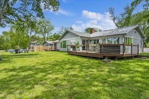 Fabulous yard space!
