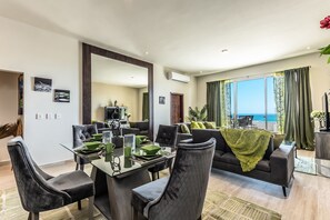 Dining & living rooms offer views of Sea of Cortez. Dine, wine & relax. 