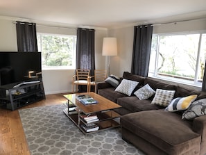 Family Room. Large Flatscreen w streaming services and Live TV