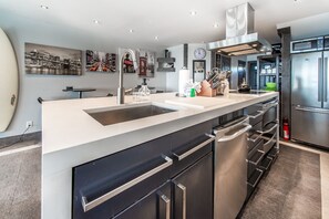 Fabulous Silestone Kitchen Island - Klaus House 1