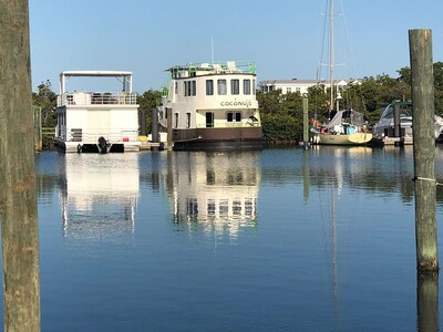 Florida Keys houseboat rentals | Vrbo.com