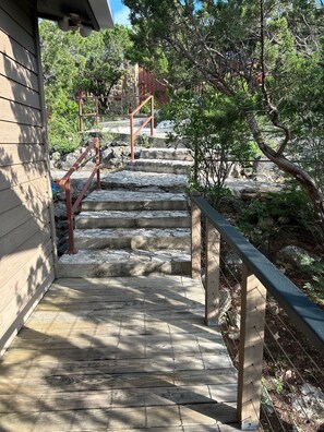 37" railings make the short walk into Bethel a snap.
