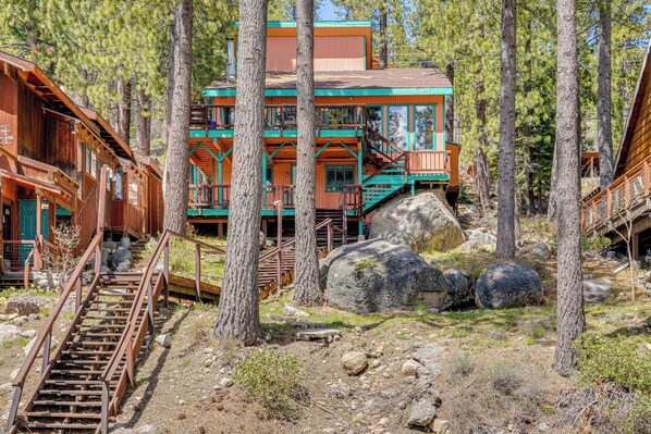 Truckee Vacation Rental | 4BR | 3BA | 2,000 Sq Ft | Stairs Required