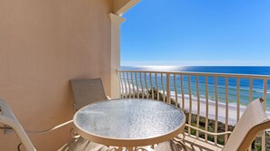 Monterey A302 Balcony