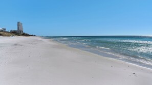 Emerald Hill Beach Area
