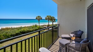 Palms C7 Balcony