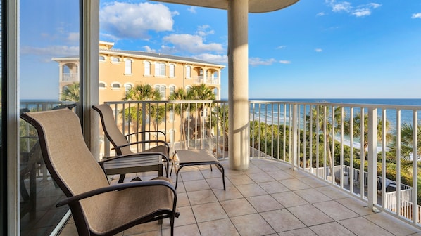 TQL310 Balcony
