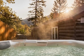 Bain à remous extérieur