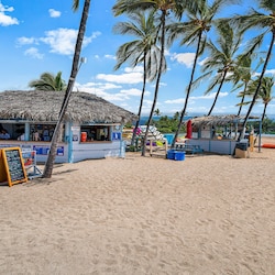 Nearby Anaehoomalu Bay