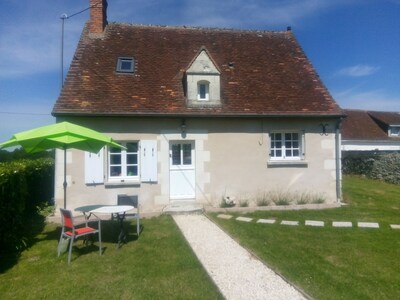 Cottage in countryside close to towns and the chateaux of the Loire