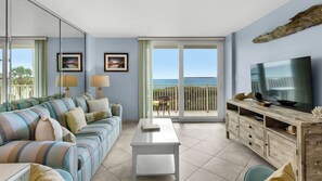 BeachCrest 206  Living area