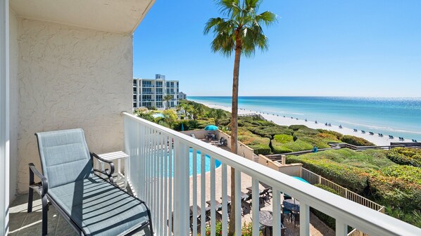 BeachCrest 304 Balcony NEW