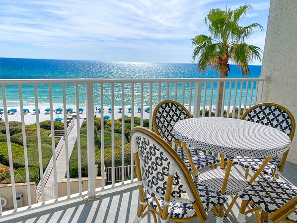BeachCrest 405 Balcony
