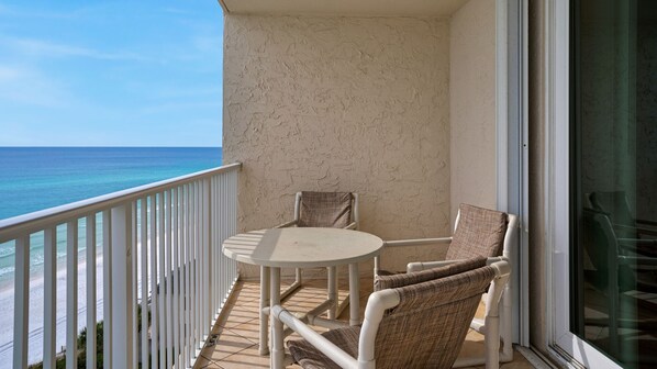 BeachCrest 902 Balcony