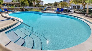 Beachside Condo Grounds and Amenities