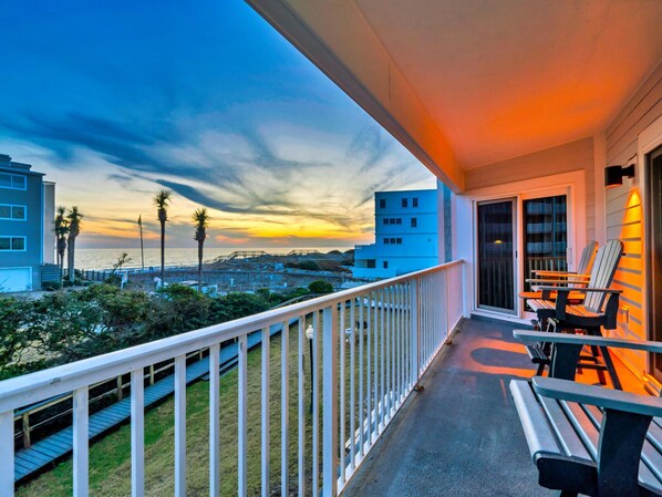 Beachside Villas 623 Balcony