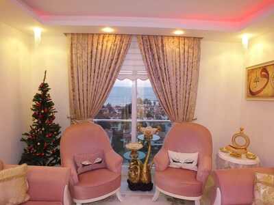 GoldenPark King Suites with Balcony & Sea view