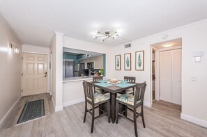 9-web-or-mls-Dining Room 2