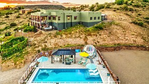 Breathtaking views and our resort style pool and The Bubble Bar await.
