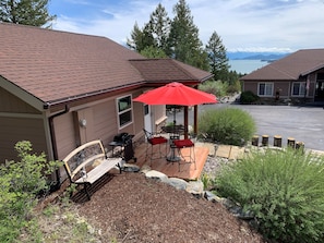 Entrance to Cottage with lake view