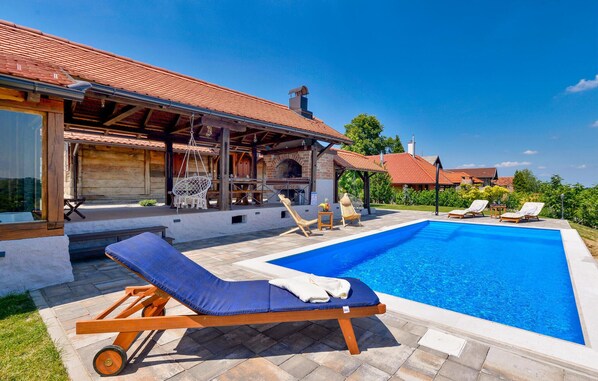 pool